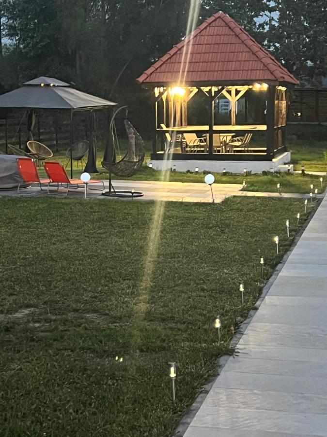 Pensiunea Casa cu Flori Baia Mare Exterior foto