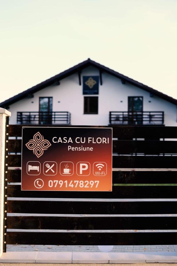 Pensiunea Casa cu Flori Baia Mare Exterior foto